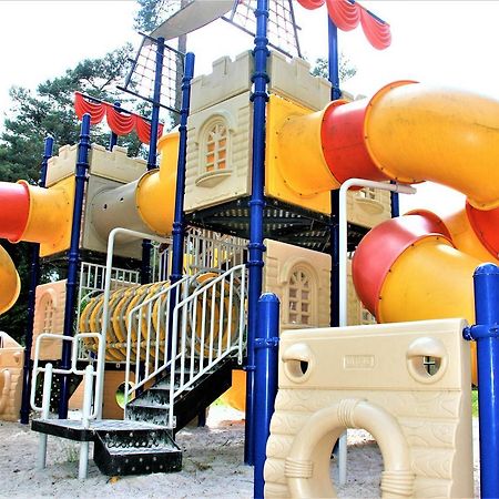 Camping 'T Soete Dal Zutendaal Exterior photo